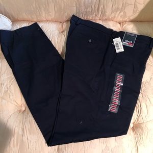 NWT ~ RoundTree & Yorke Men’s pants